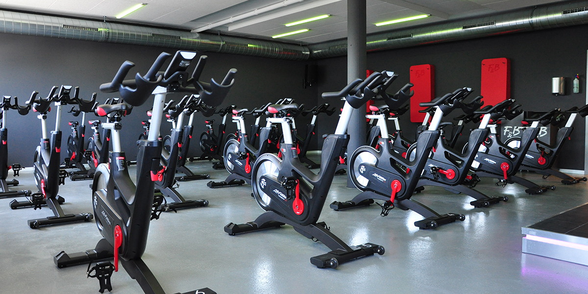 Here is a step-by-step guide on how to use a spinning bike effectively